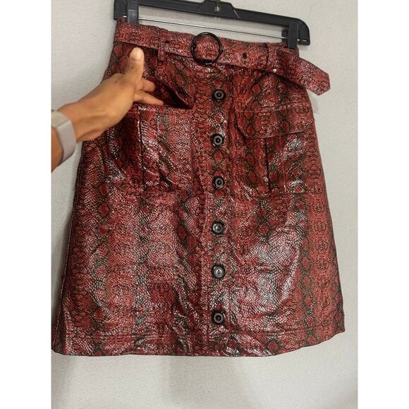 Urban Outfitters Faux Leather Red  Animal Print Mini Skirt Size Small - Picture 2 of 8